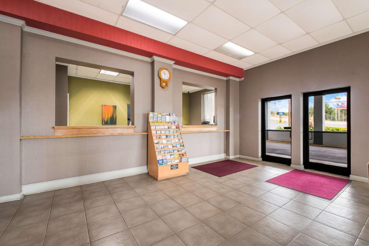 Suburban Studios Cleveland Tn I-75 ภายนอก รูปภาพ